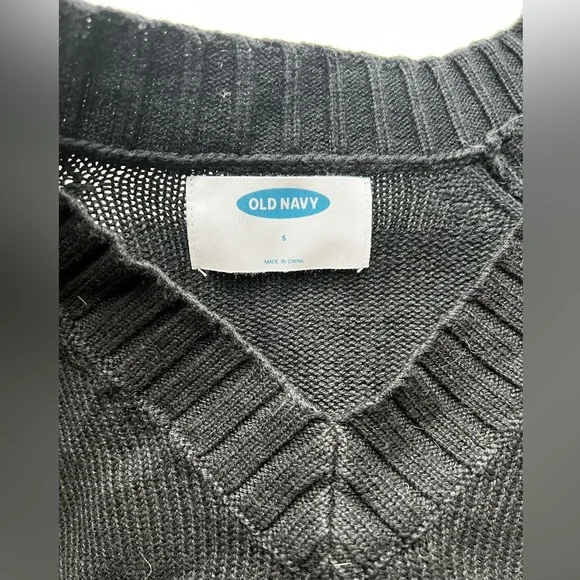 Old Navy Maternity Sweater - Picture 5 of 7